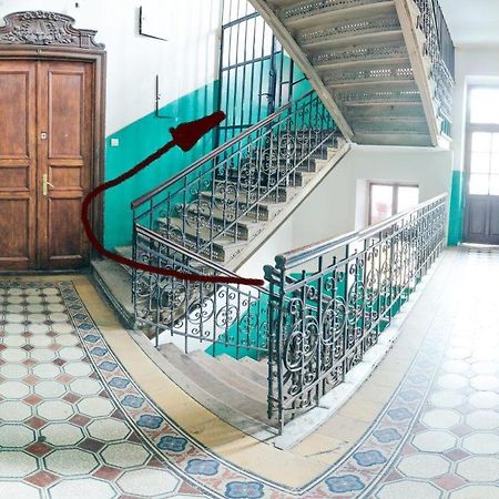Vintage Apartment 2 Rooms With Balcony リヴィウ エクステリア 写真