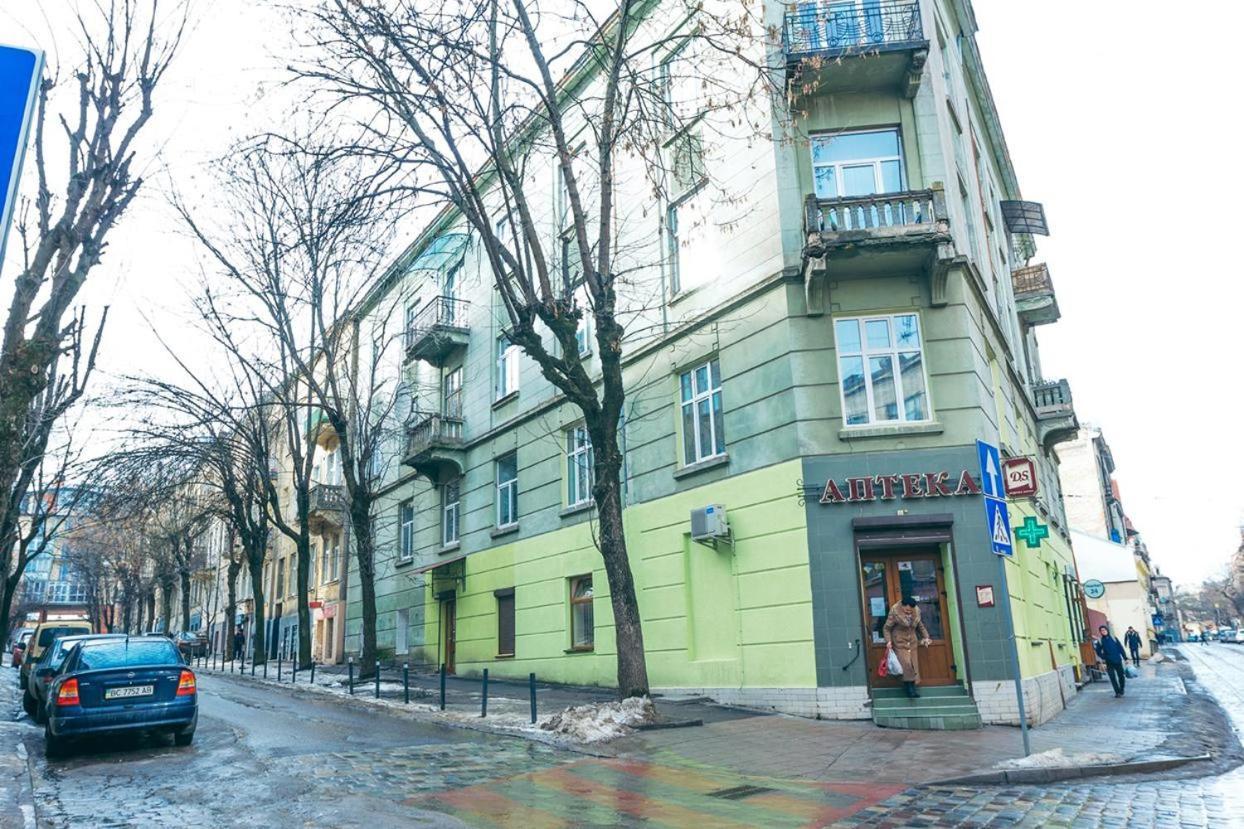 Vintage Apartment 2 Rooms With Balcony リヴィウ エクステリア 写真