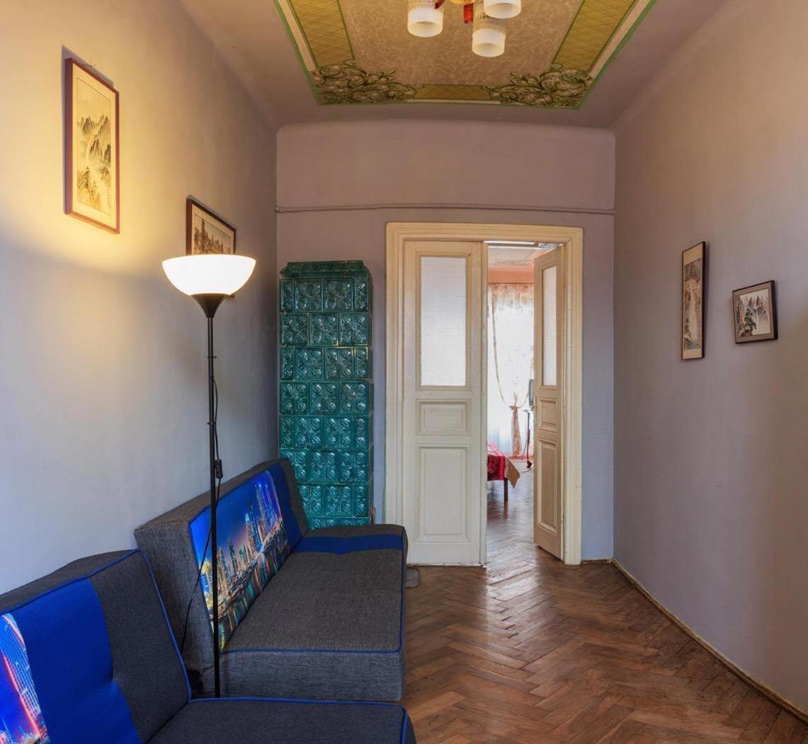 Vintage Apartment 2 Rooms With Balcony リヴィウ エクステリア 写真